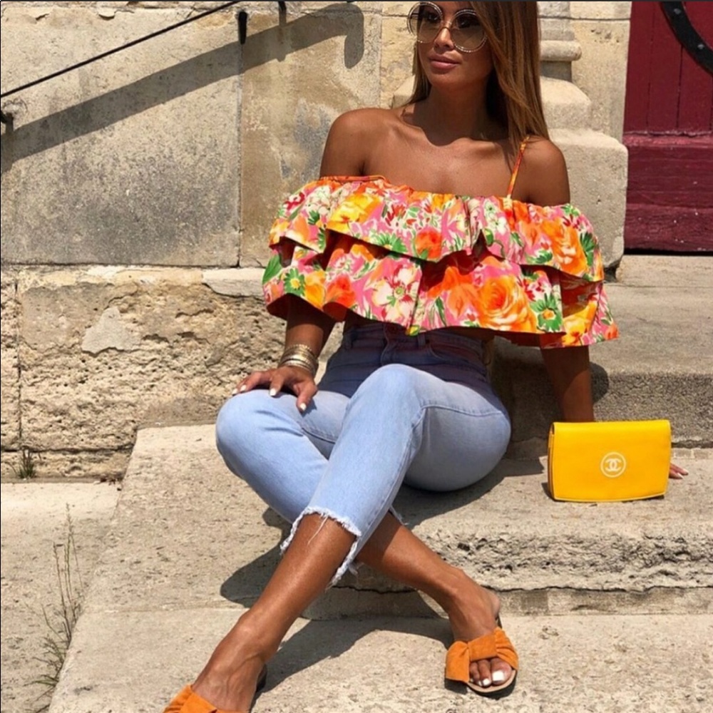 Zara Floral Off the shoulder blouse